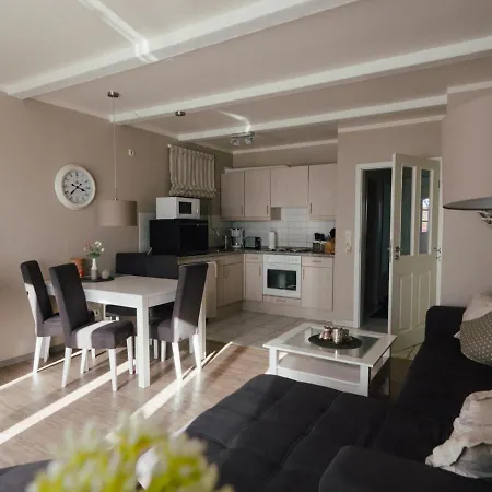 Holiday home Beachcomber House A *