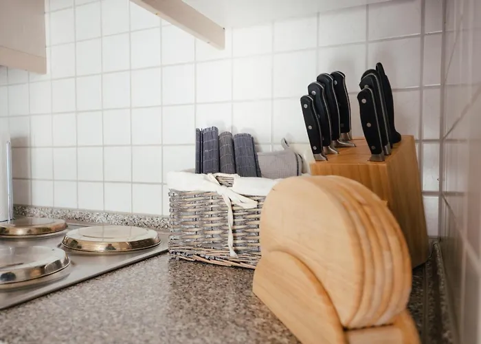 Beachcomber House A *